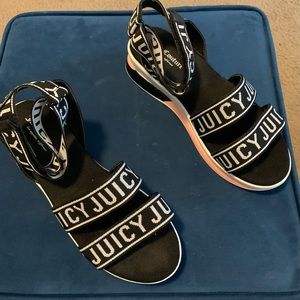 gorgeous juicy couture flatform sandals only worn once